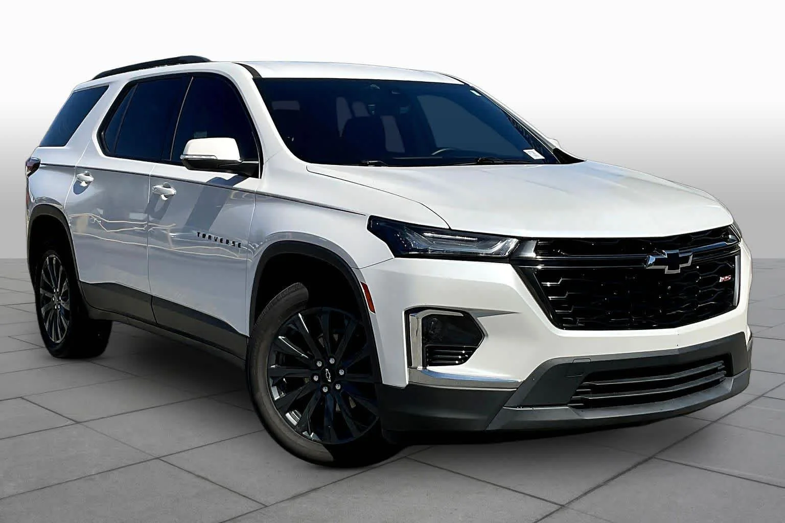 Used 2023 Iridescent Pearl Tricoat Chevrolet RS image 5