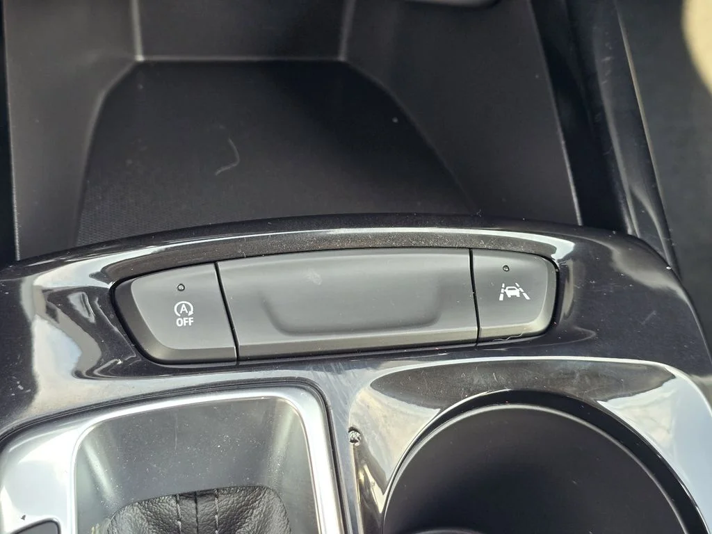 Used 2025 Mosaic Black Metallic Chevrolet LT image 21