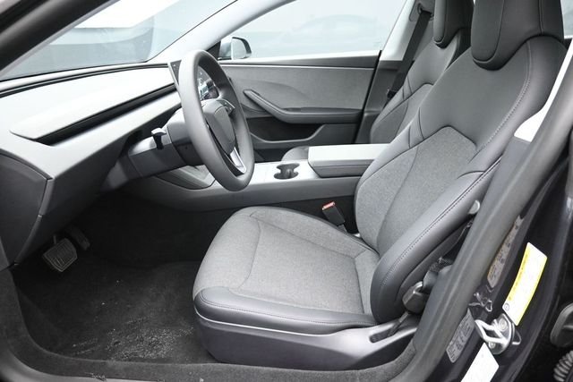 Used 2025  Tesla Standard image 12