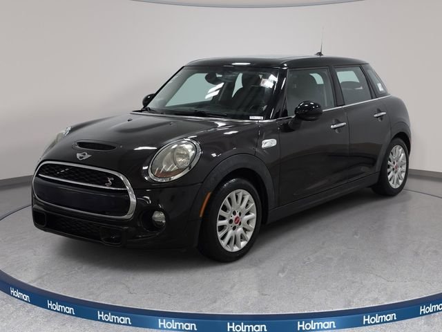 2015 MINI Cooper S 4 Door's photo