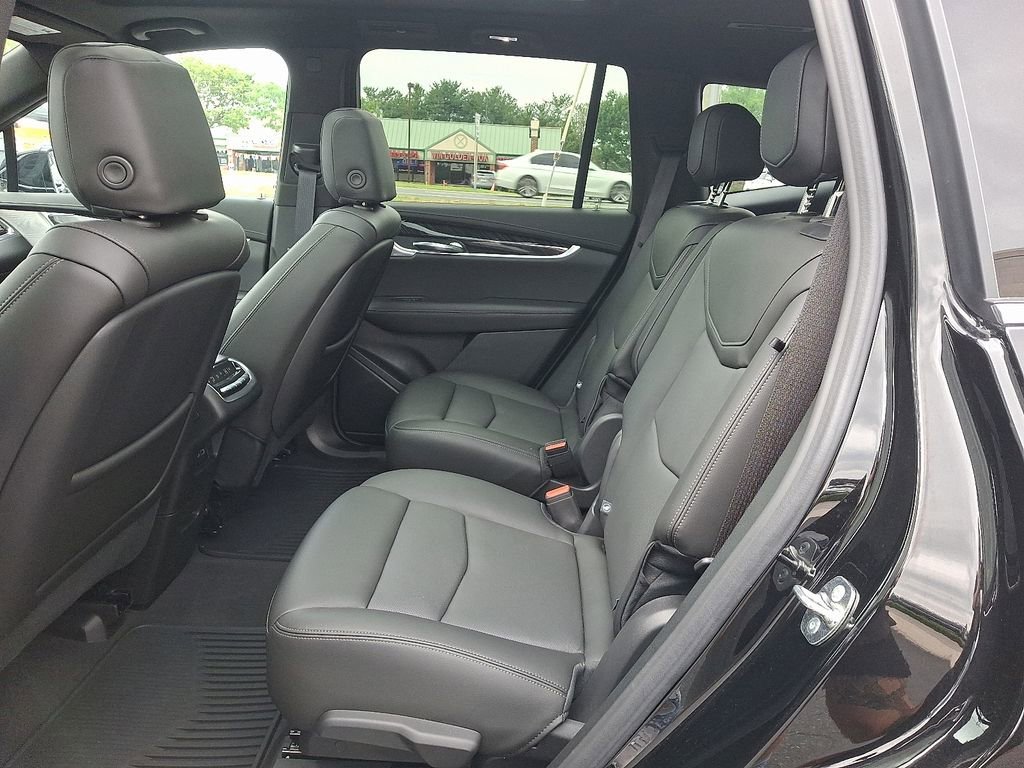 Certified Used 2025 Stellar Black Metallic Cadillac Premium Luxury image 10