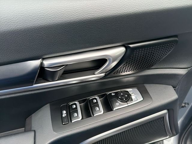 Used 2024 Silver Kia S image 15