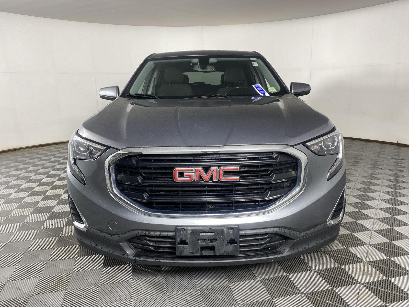 Used 2019 Satin Steel Metallic GMC SLE image 2