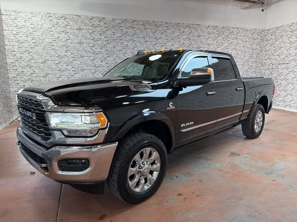 Used 2019 Diamond Black Crystal Pearlcoat Ram Limited image 3