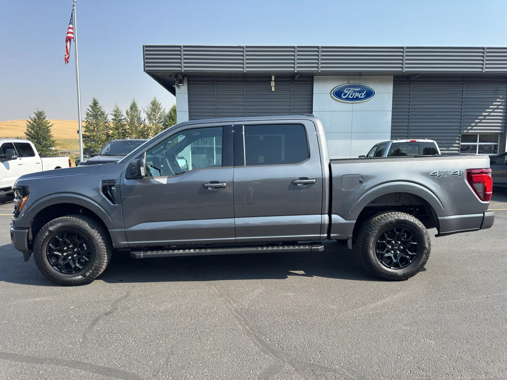 New 2026 Carbonized Gray Metallic Ford XLT image 2