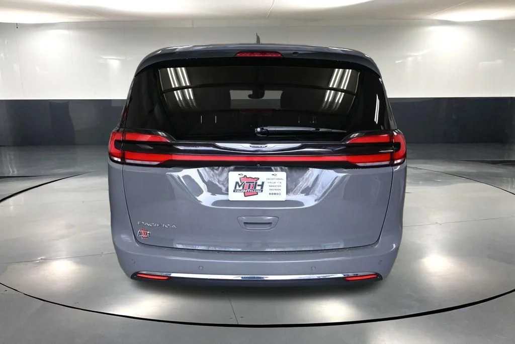 2022 Chrysler Pacifica Touring L - Photo 6