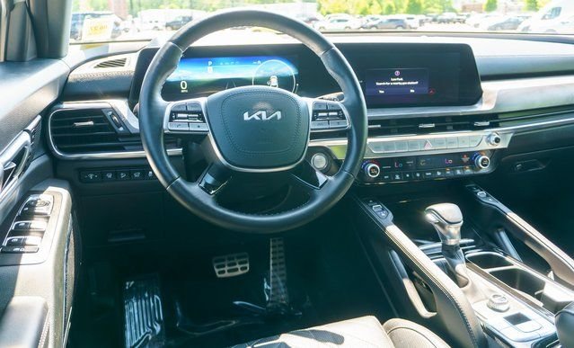 Used 2025  Kia SX-Prestige X-Line image 16