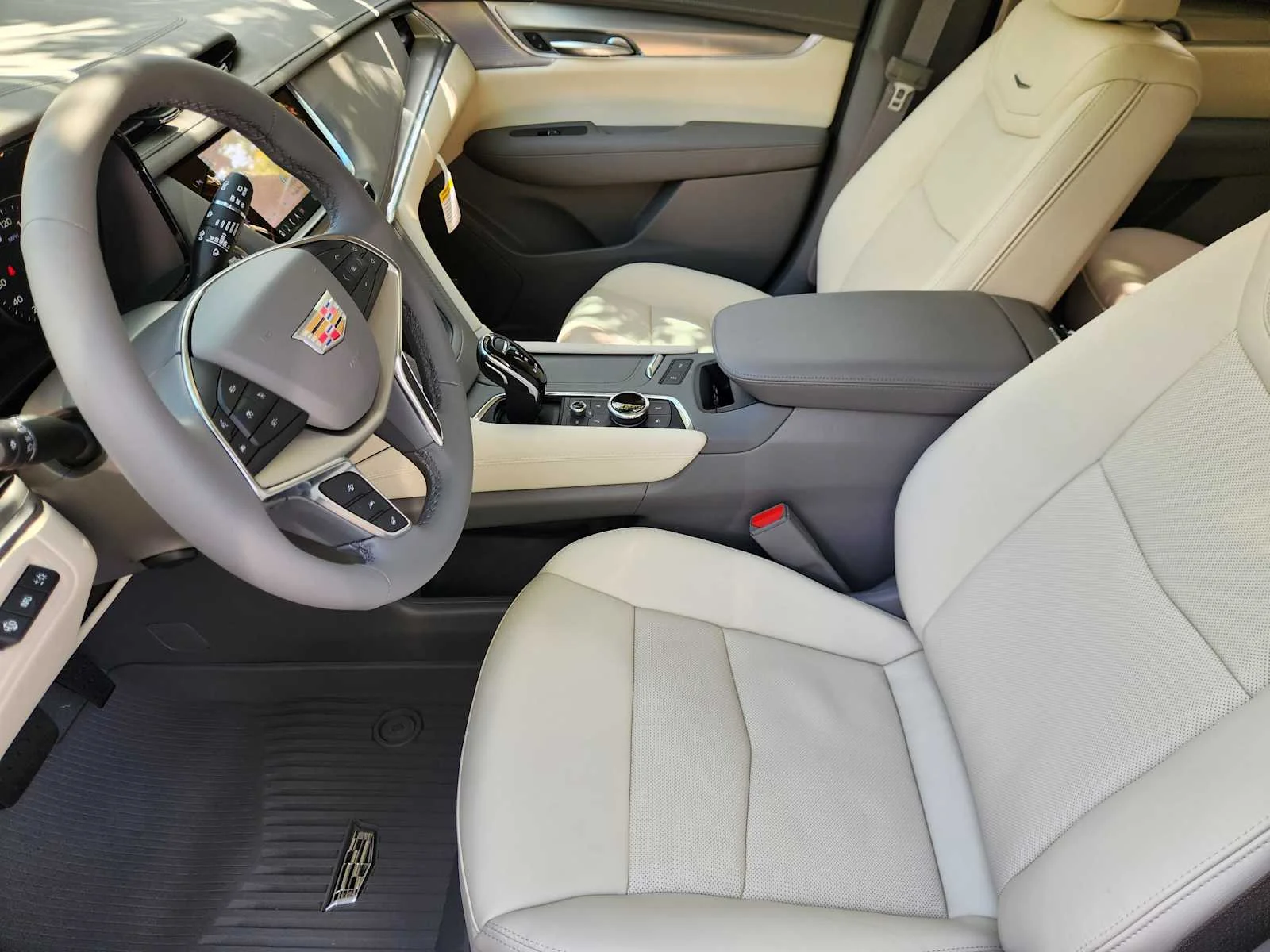 2026 Cadillac XT5 Premium Luxury - Photo 8