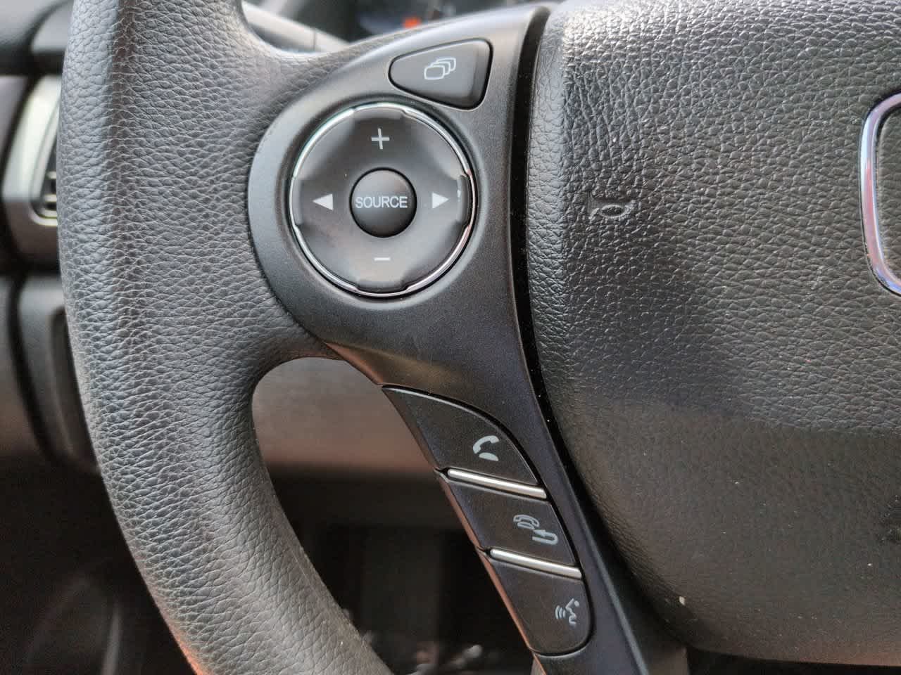 Used 2014  Honda LX-S image 21