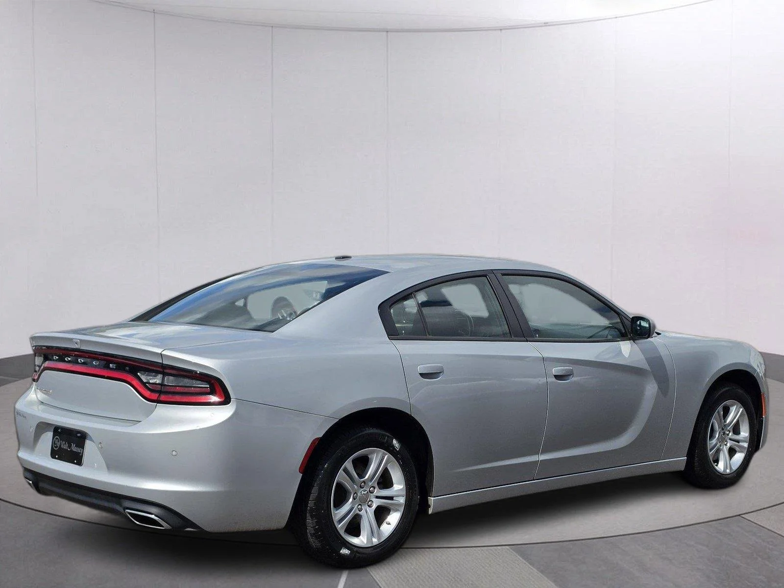 Used 2022 Triple Nickel Clearcoat Dodge SXT image 5