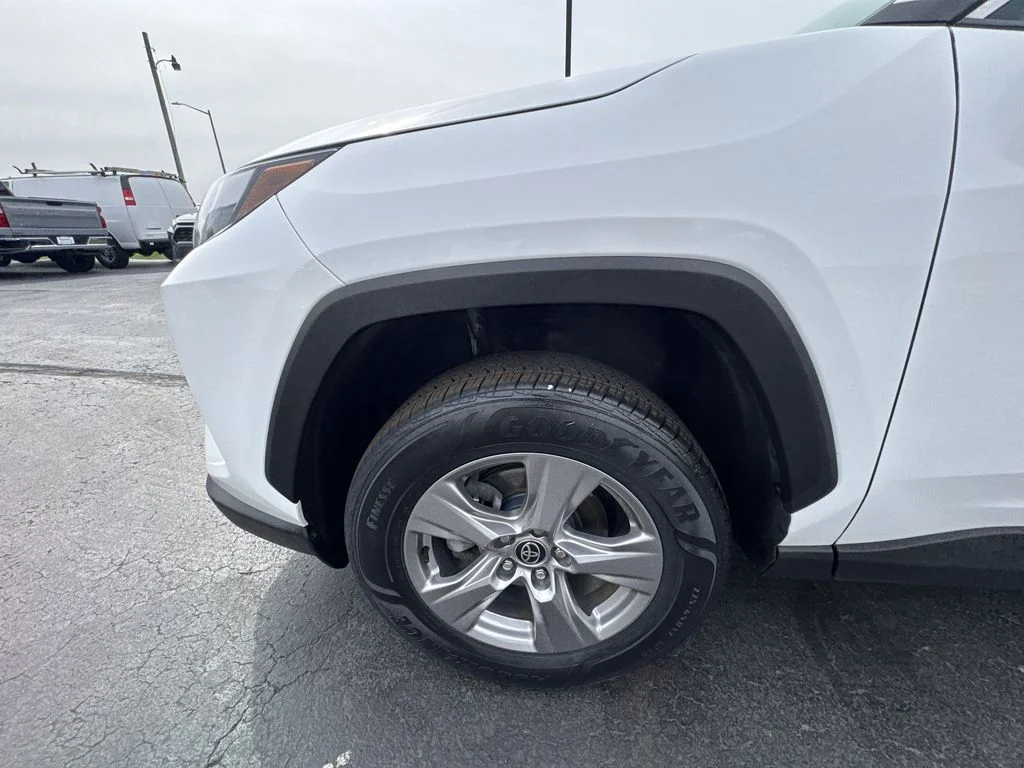 Used 2022 White Toyota XLE image 12
