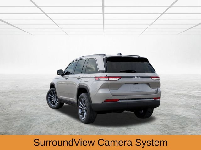 New 2026 Silver Zynith Exterior Paint Jeep  image 4