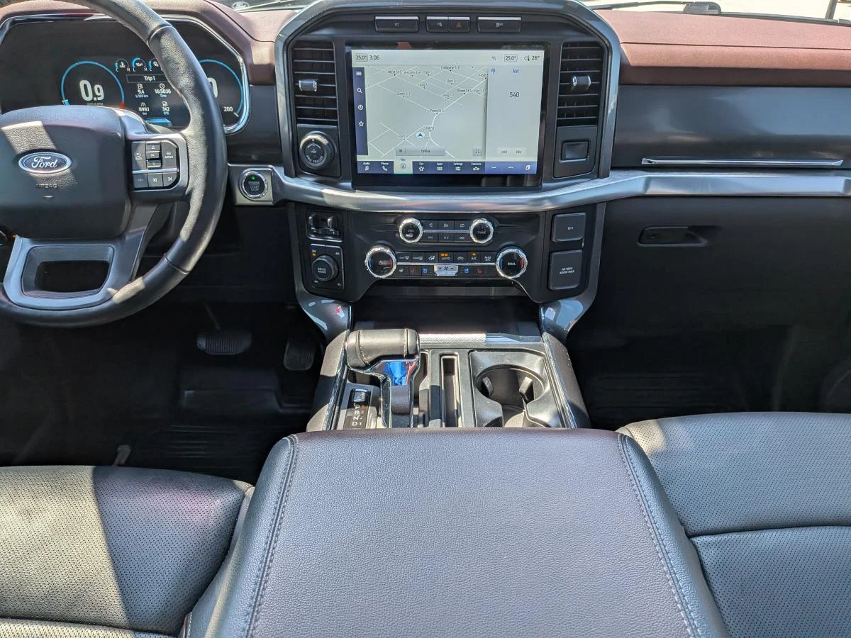 Used 2023 White Ford  image 21