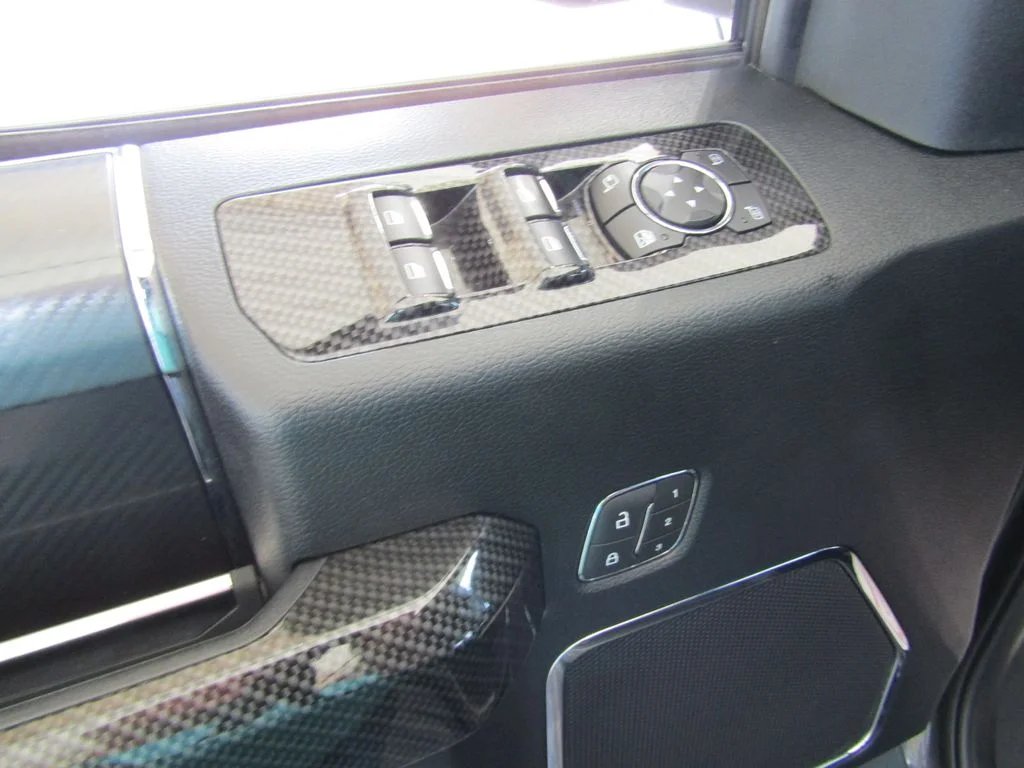 Used 2019  Ford Lariat image 29