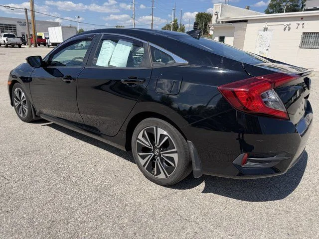 Used 2017  Honda EX-T image 5
