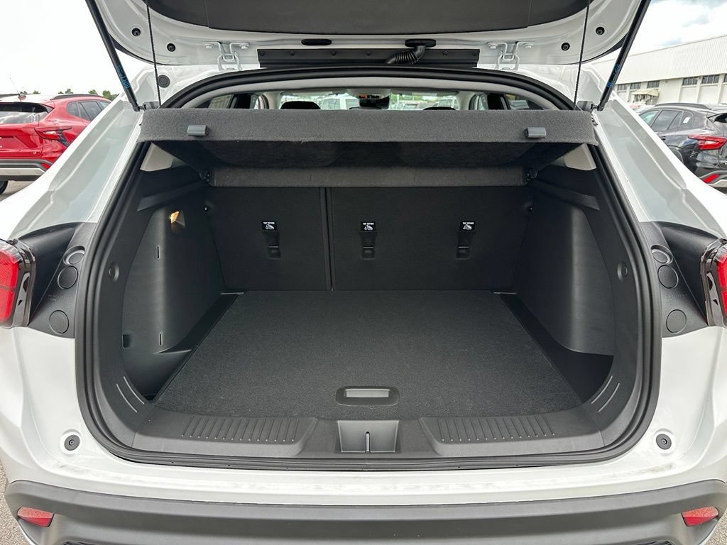 2026 Chevrolet Trax LT - Photo 21