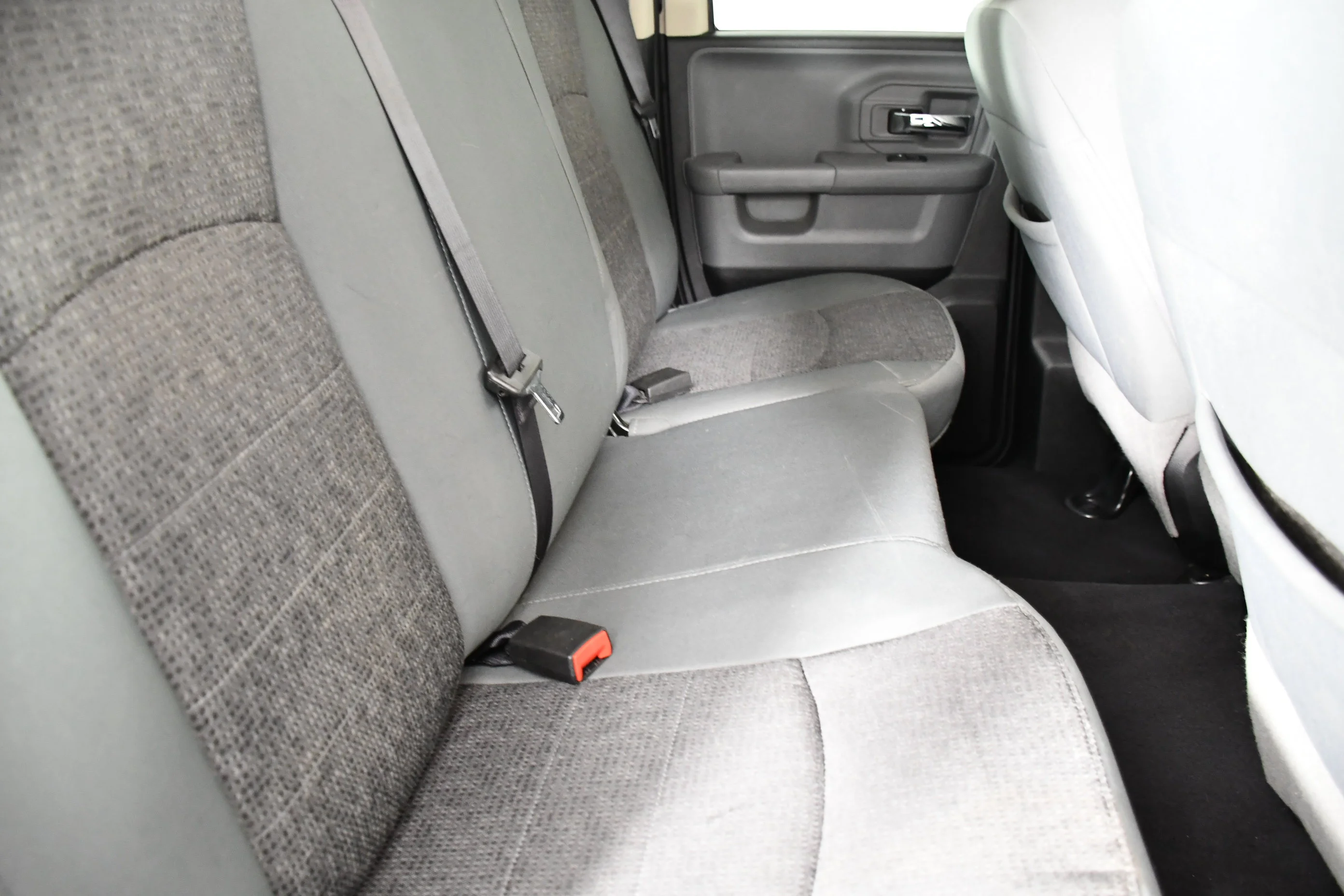 Used 2016 Granite Crystal Metallic Clearcoat Ram Big Horn image 46