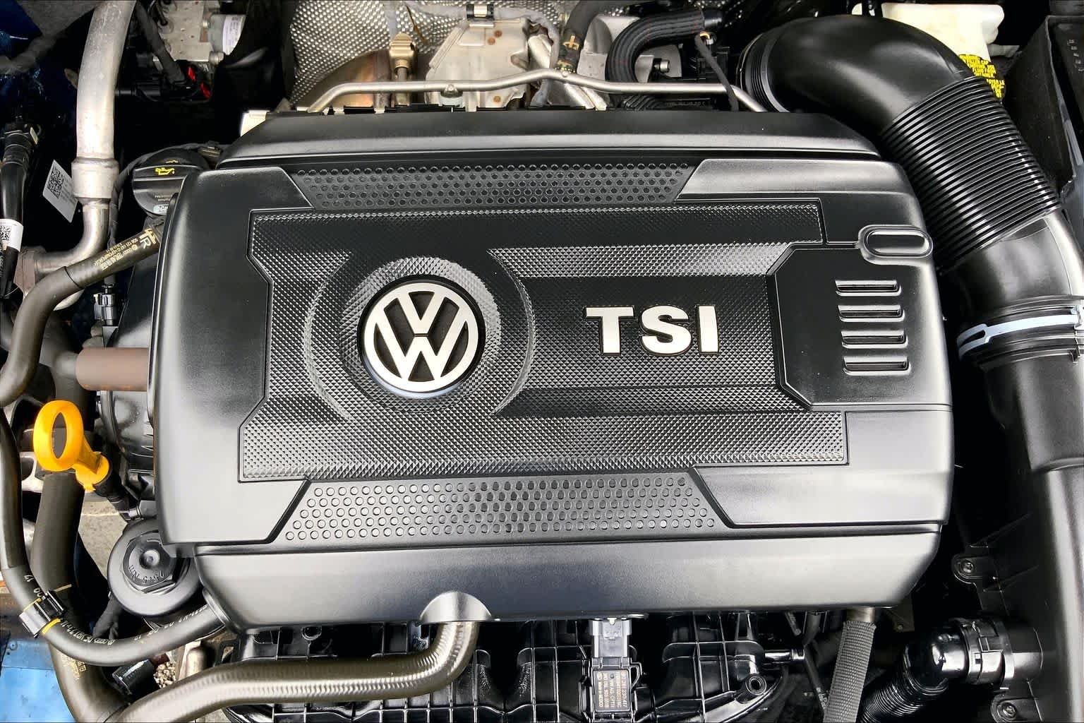 Used 2017 Silk Blue Metallic Volkswagen Wolfsburg Edition image 32