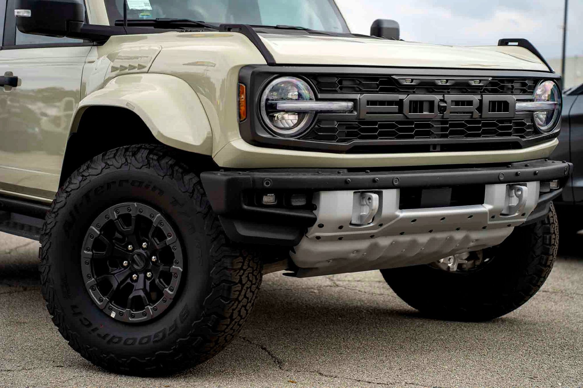 New 2025 Desert Sand Ford Raptor image 3