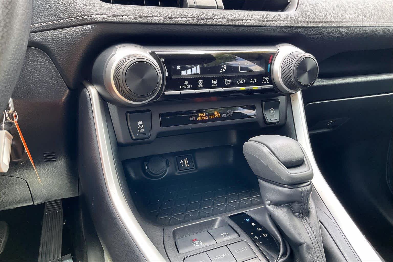 Used 2025 Magnetic Gray Metallic Toyota LE image 31