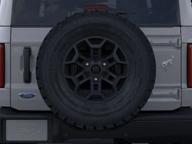 New 2026 Avalanche Gray Ford Badlands image 25