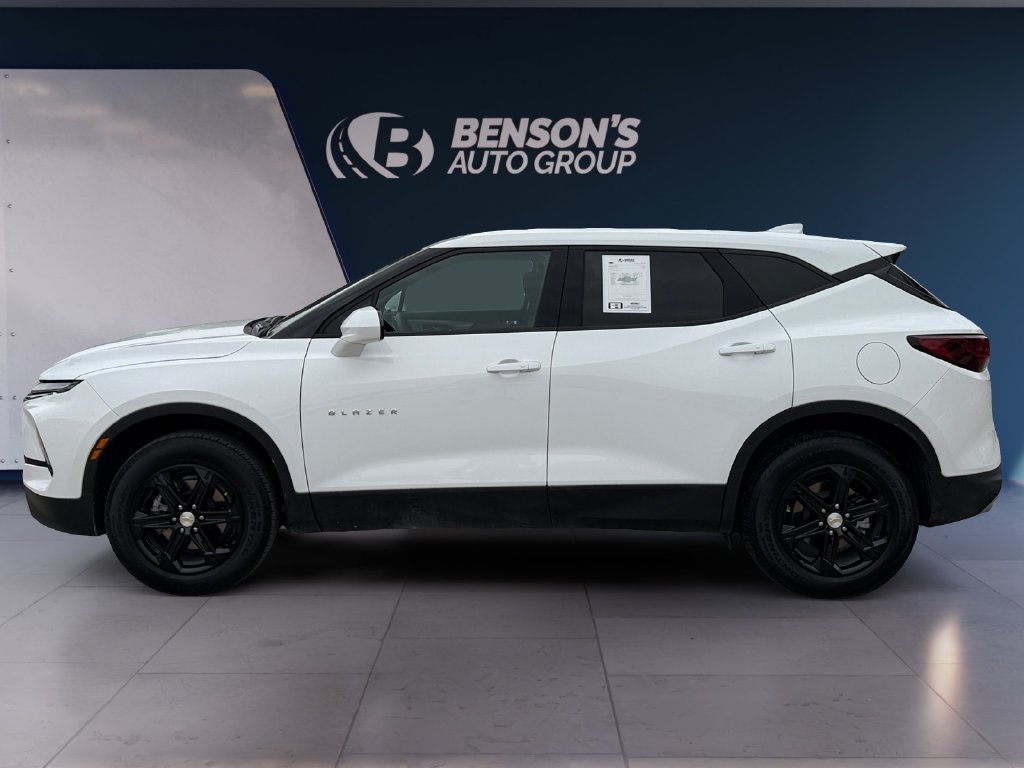 Used 2025 White Chevrolet LT image 2