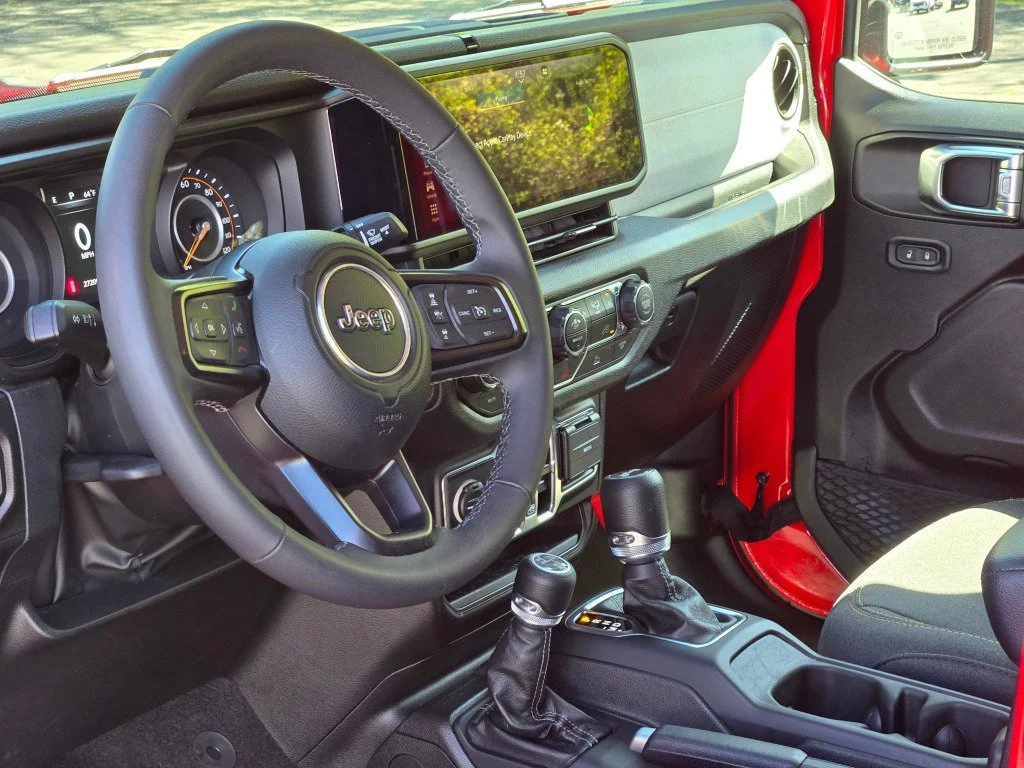 Used 2025 Red Jeep 4-Door Summit 4x4 image 21