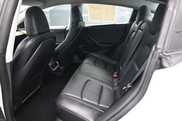 Used 2023 White Tesla Base image 9