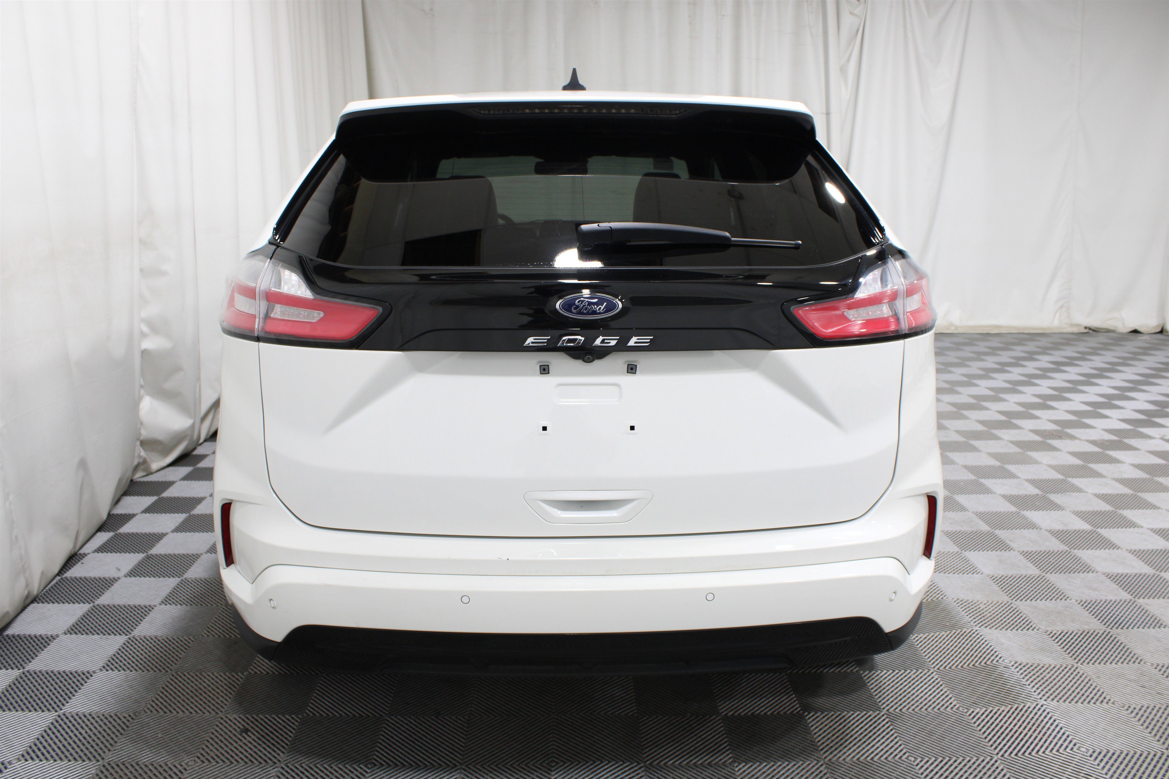 Used 2022 Star White Metallic Tri-Coat Ford ST-Line All-Wheel Drive image 34