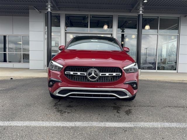 New 2026 MANUFAKTUR Patagonia Red Metallic Mercedes-Benz GLA 250 4MATIC® image 6