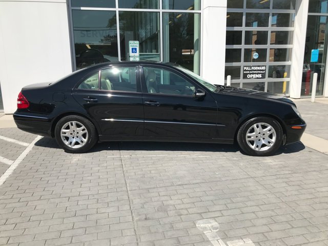 Used 2006 Black Mercedes-Benz 3.5L image 9
