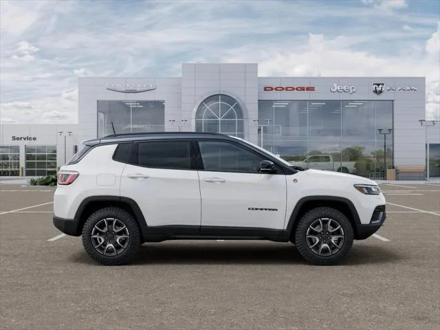 New 2026 Bright White Clear-Coat Exterior Paint Jeep Trailhawk image 21