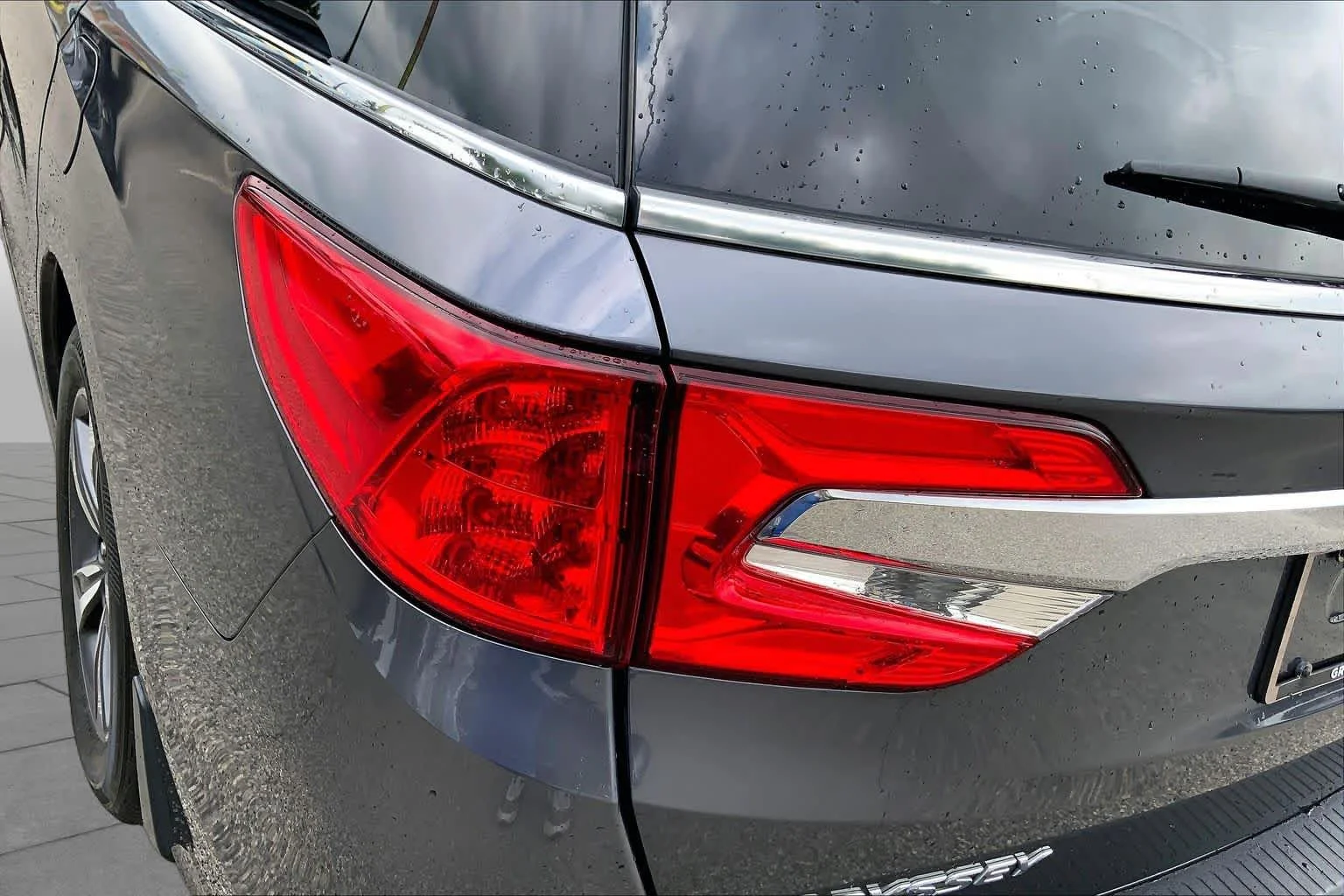 Certified Used 2018 Modern Steel Metallic Honda Touring image 28
