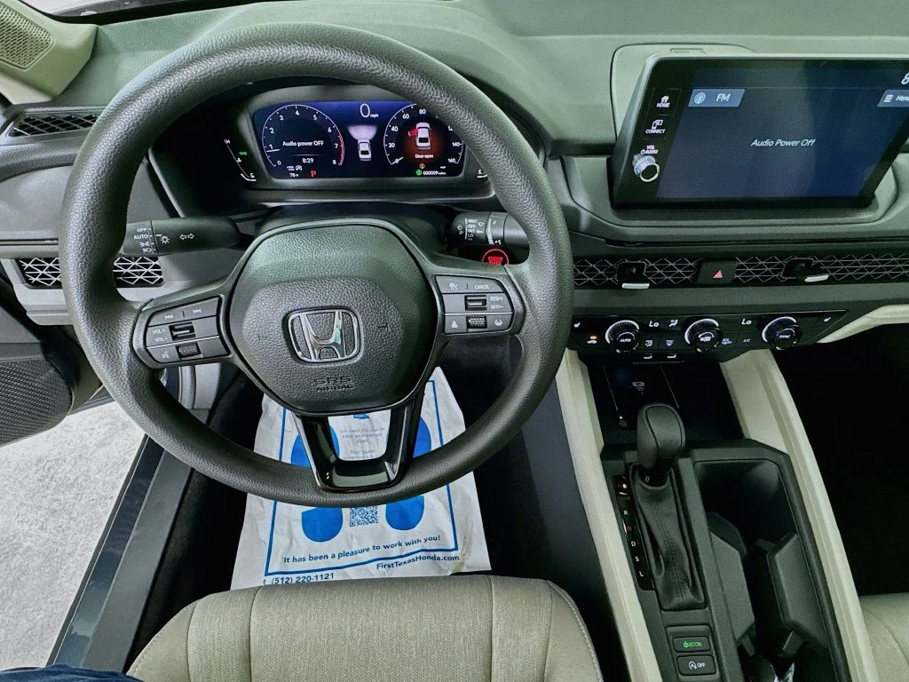 New 2026 Meteorite Gray Metallic Honda SE image 16