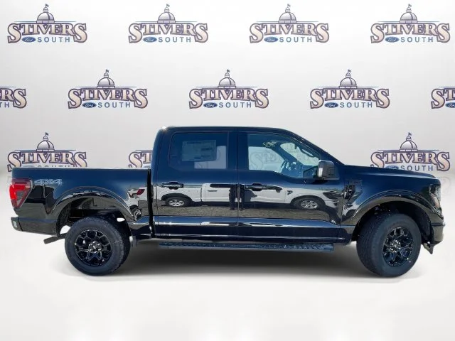 New 2026 Black Ford XLT image 2