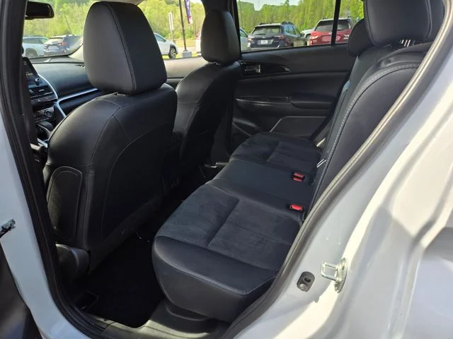 Used 2025 White Mitsubishi SE image 12