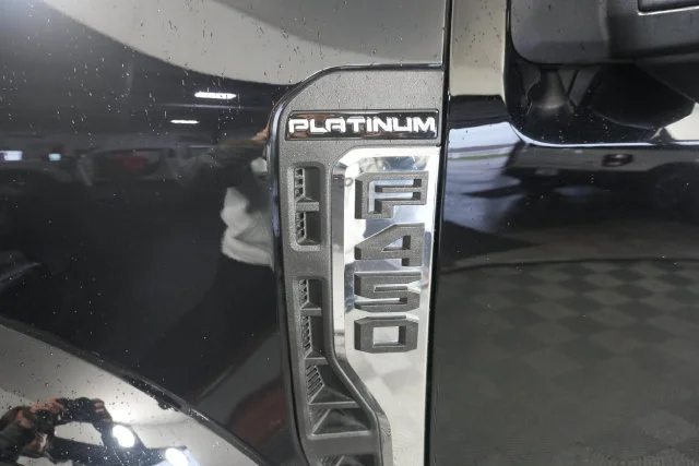 Used 2024 Agate Black Metallic Ford Platinum image 27