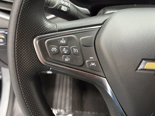 Used 2025 Gray Chevrolet LT image 14