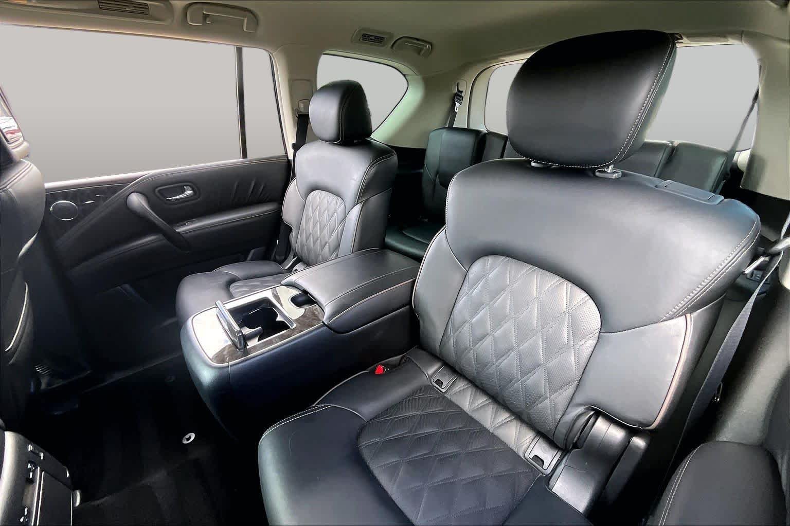 Used 2023 Super Black Nissan Platinum image 18