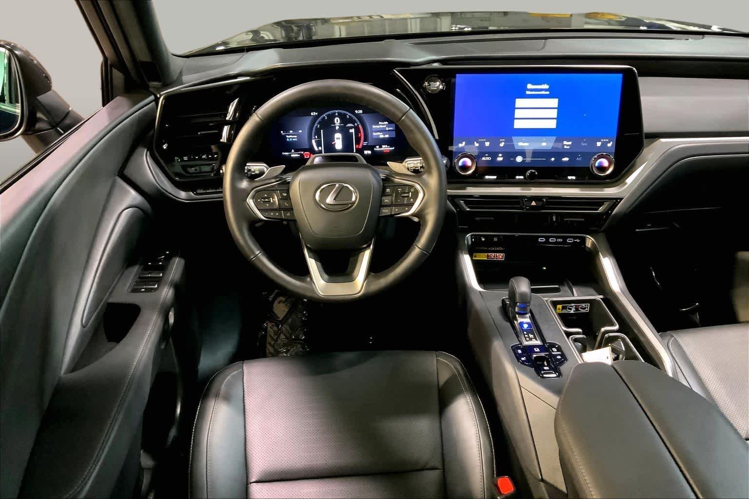 Used 2025 Nightfall Mica Lexus Premium image 6