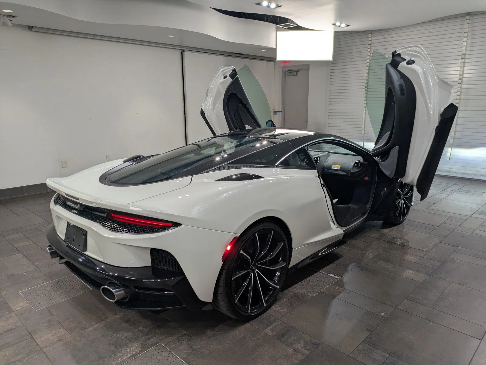 2025 McLaren GTS Base - Photo 26
