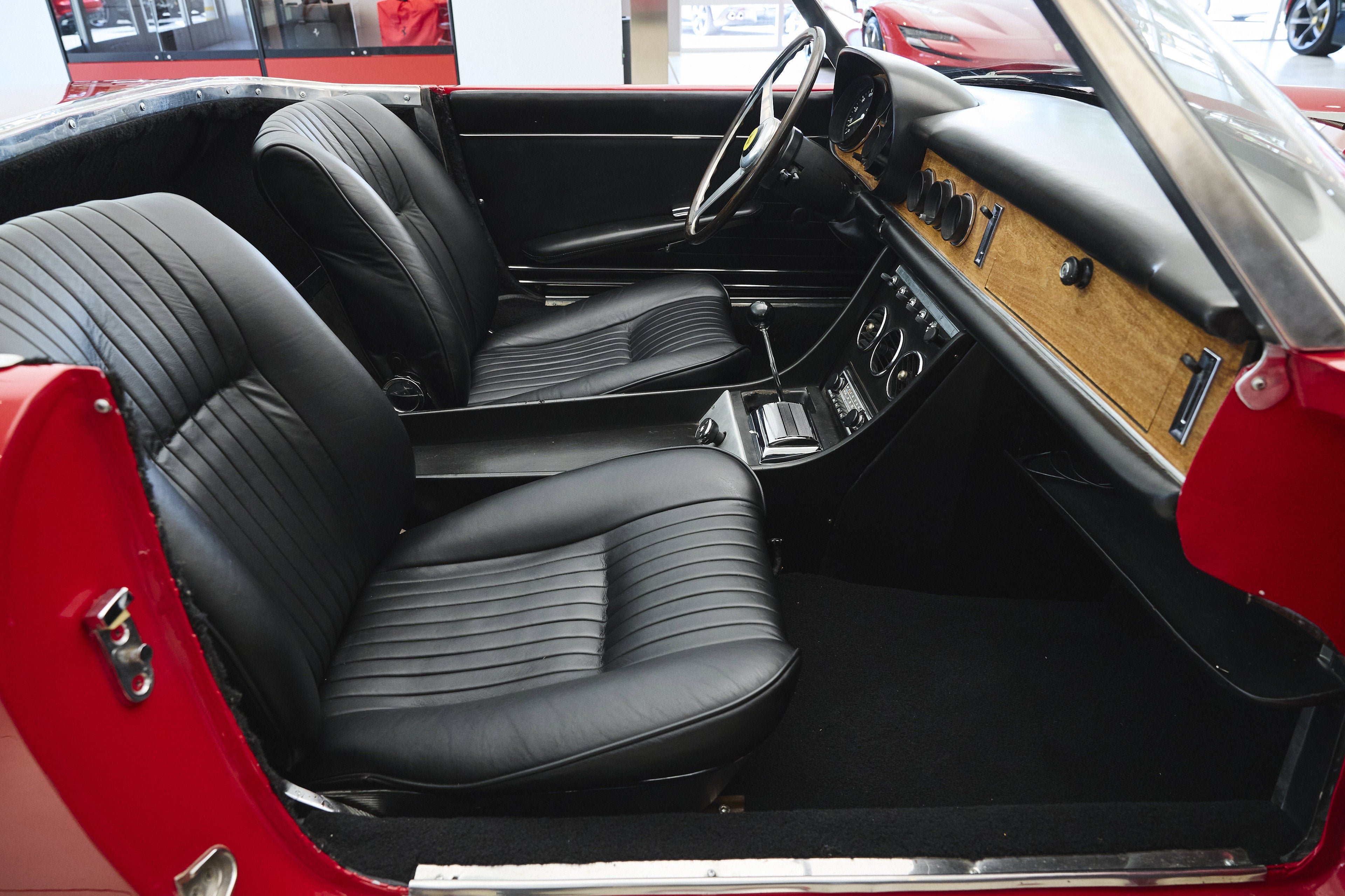 Used 1967 Rosso Ferrari  image 51