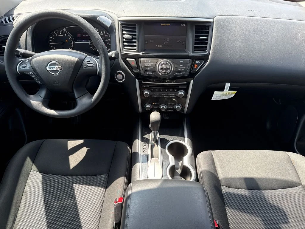 Used 2020 Glacier White Nissan S image 11