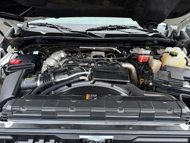 Used 2024 Summit White GMC SLE image 26