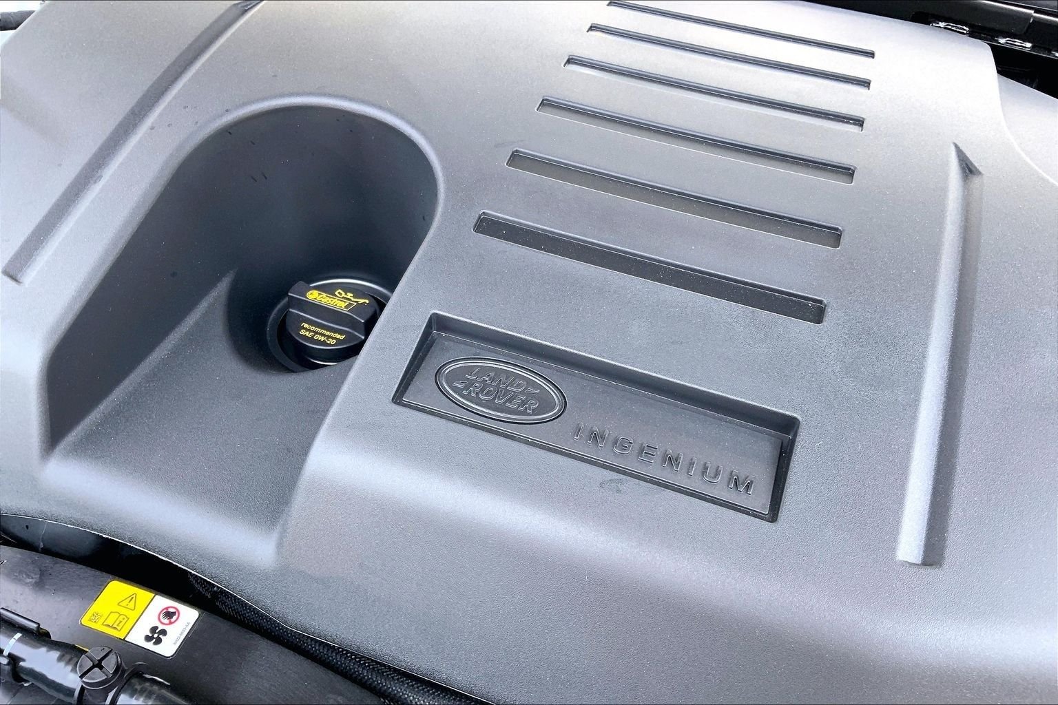 New 2026 Fuji White Land Rover X-Dynamic SE image 17