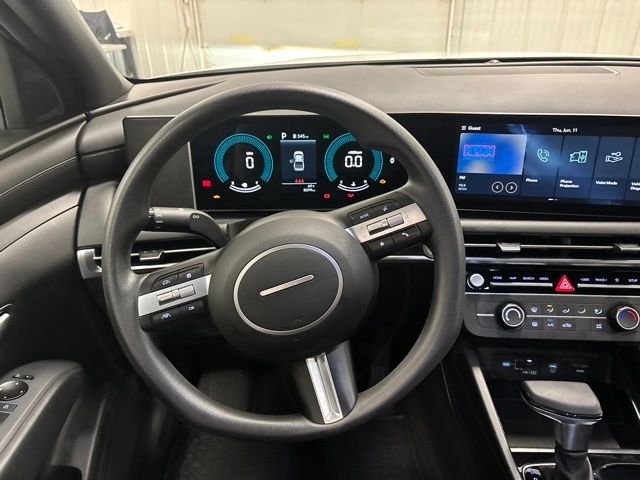Certified Used 2025 White Hyundai SE image 13