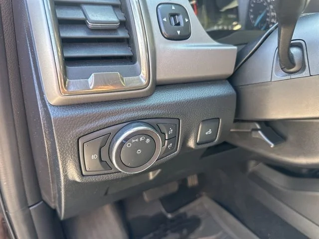 Used 2019 Black Ford XLT image 14