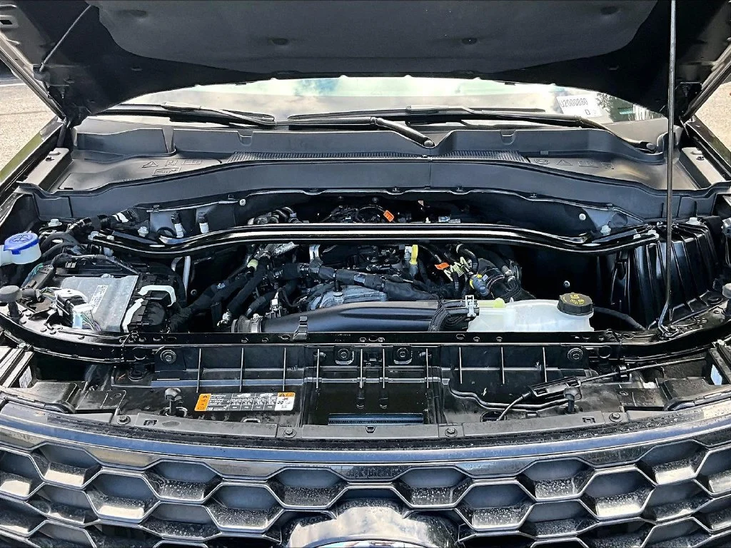 Used 2025 Black Metallic Ford ST-Line image 31