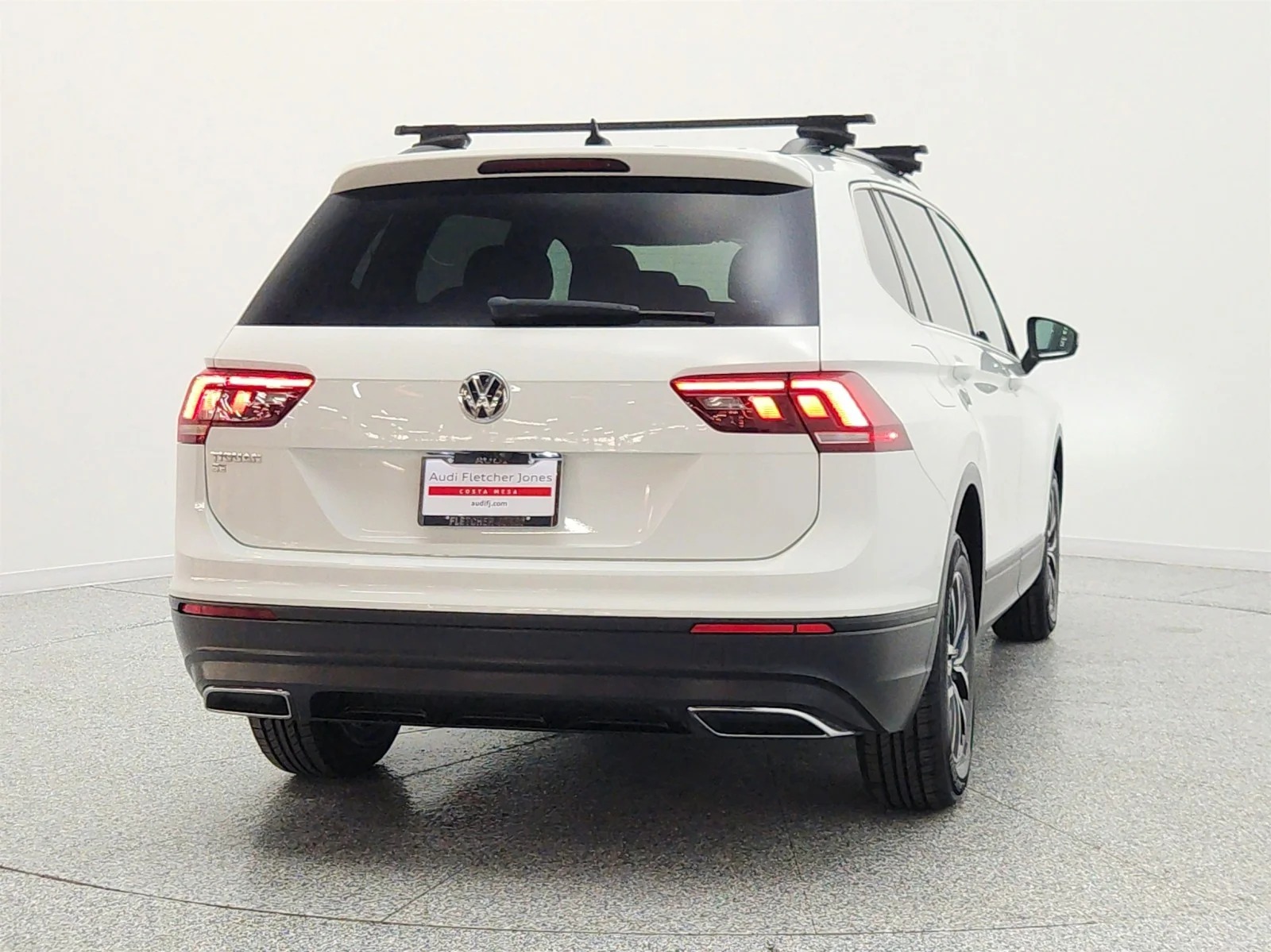 Used 2019 Pure White Volkswagen 2.0T SE FWD image 6
