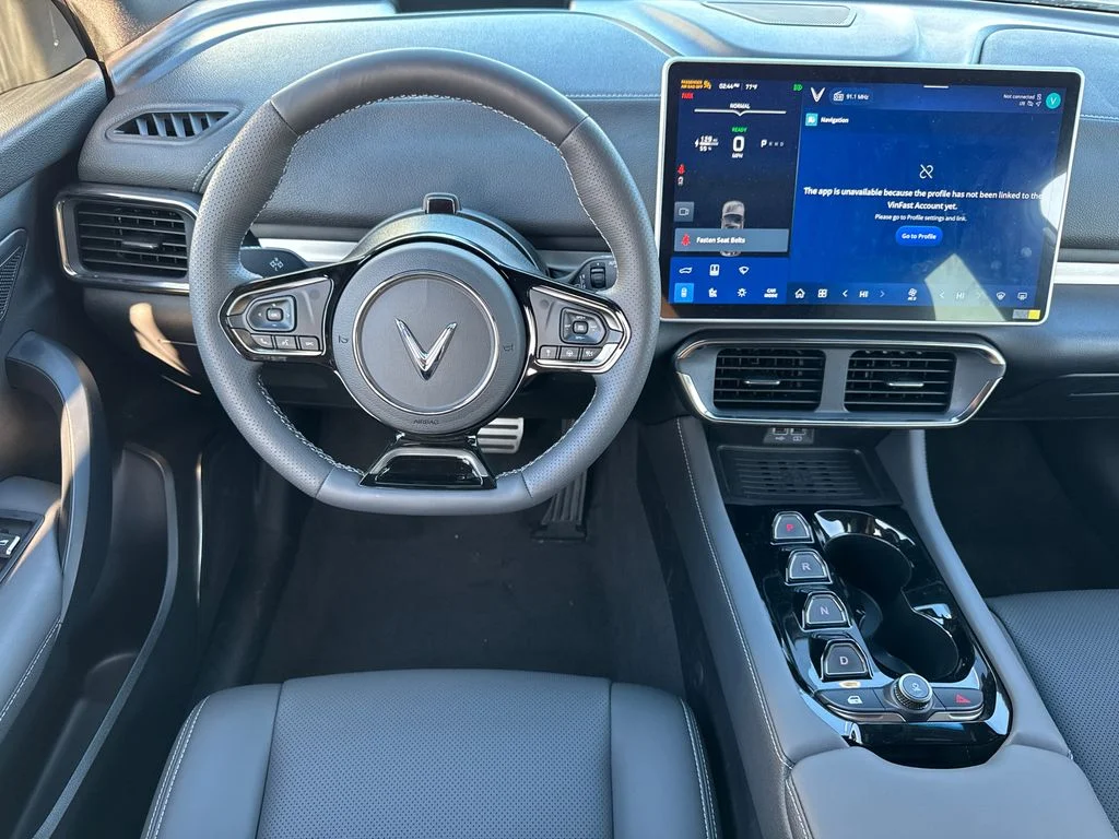 2025 VinFast VF 8 Plus - Photo 21